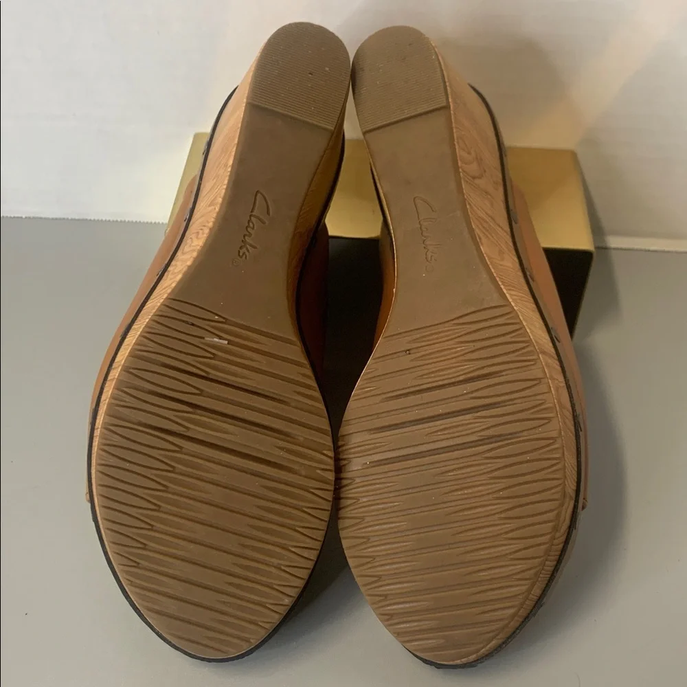 Clarks Brown Leather copper accents Wedge 3” Mules Size 9 - Picture 6 of 13